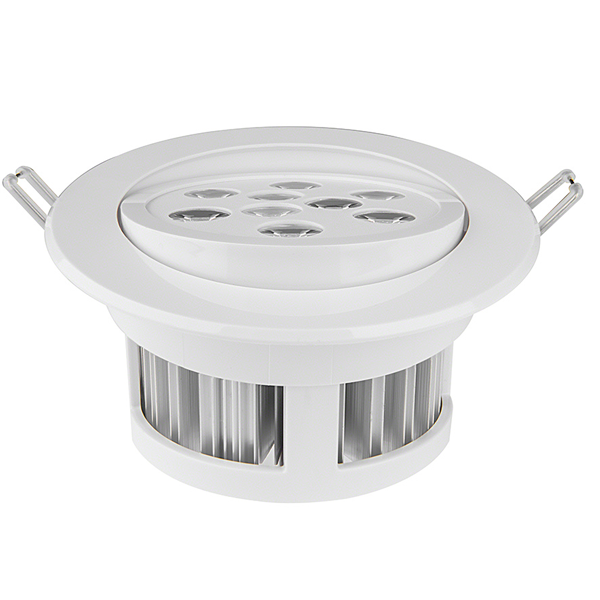 9 Watt LED Recessed Light Fixture - Aimable and Dimmable